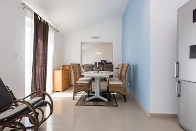 Apartment in Podlug mit Balkon und Garten