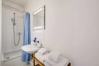 Haussmannsche Wohnung – 2BDR/6P in der Nähe v...