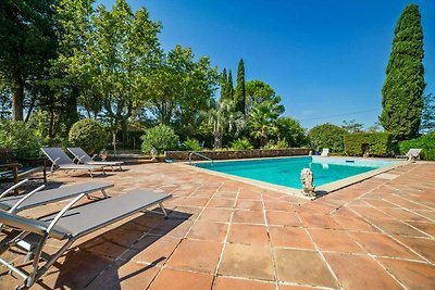 Holiday Home with Private Pool near Roquebrun...