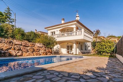 Schöne Villa in L'Escala mit privatem Pool