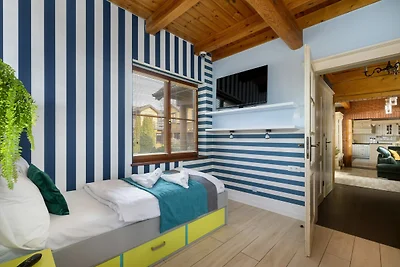 Große, komfortable Ferienvilla mit Garten