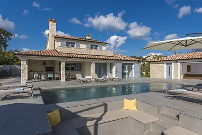 Villa in Labin mit Schwimmbecken