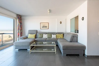 Schöne Wohnung mit Terrasse und Meerblick