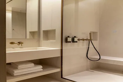 Luxuswohnung -2 Schlafzimmer/6 Personen- Made...