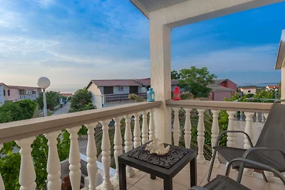 Ferienhaus in Vir mit Terrasse