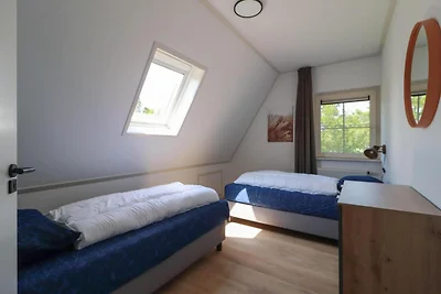 Luxuriöse Strandvilla mit Whirlpool