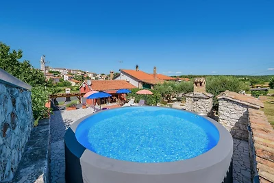 Schöne Wohnung mit Pool