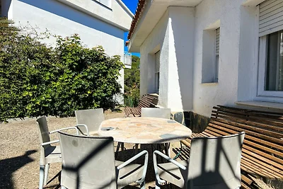 Rustige villa met privézwembad en uitzicht