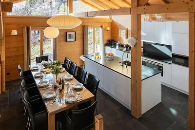 Chalet in den Alpen mit Spa und Panoramablick