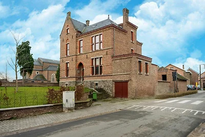 Malerisches Herrenhaus mit Garten in Tongeren