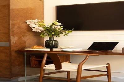 Palais Bourbon Hotel – Zimmer 31 – 4P –...