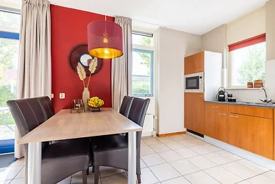 Villa in den Niederlanden mit eigenem Steg