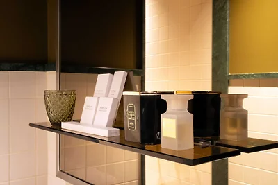 Palais Bourbon Hotel – Zimmer 34 – 2P –...