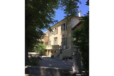 Fourteen-Person Valréas Holiday Home