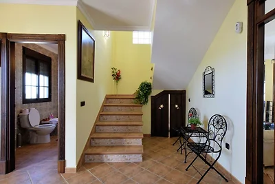 Villa moderna a Villanueva del Trabuco con...
