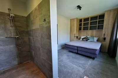 Villa in Balk met eigen steiger aan...