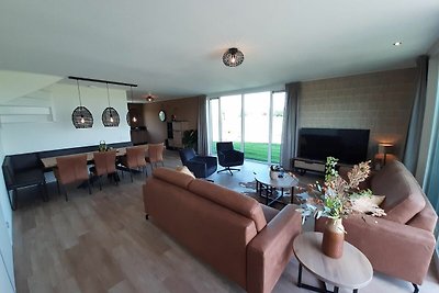 2 nieuwe moderne woningen naast elkaar...