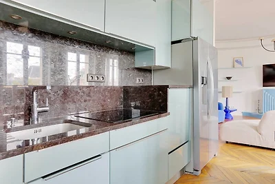 Ruime woning in Parijs-Republique