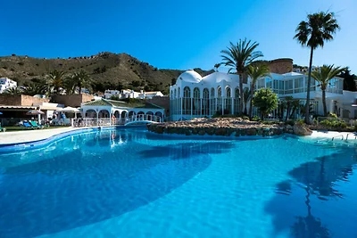 Wohnung in Nerja mit Zugang zu Spa und Pool