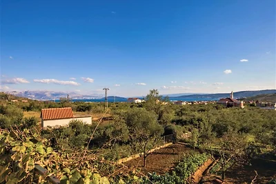 Trogir Comfortable Apartment with Terrace - T...