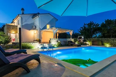 West Wing mit schönem beheiztem Pool