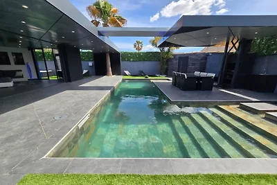 Familienvilla mit Pool in der Nähe von...