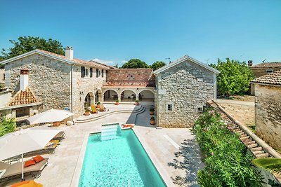 Rustic villa in Vrsar with private swimming...