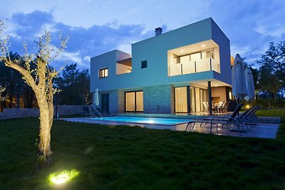 Luxuriöse Villa Novigrad mit Swimmingpool