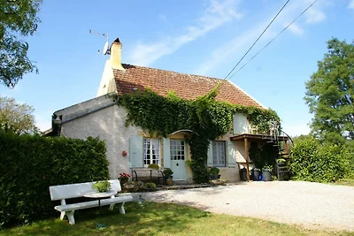 Gemütliches Ferienhaus am See in Vitry-Laché