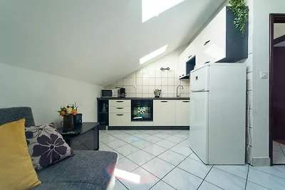 Apartment mit Balkon