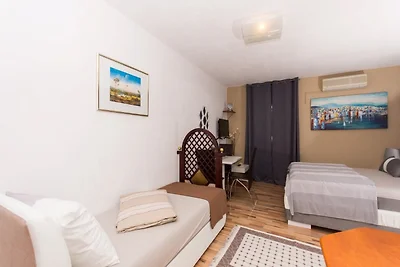 Villa Stil - Studio Apartment with Balcony an...