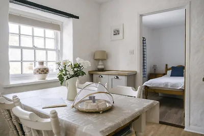 Cottage nel tranquillo villaggio di Sticker, ...