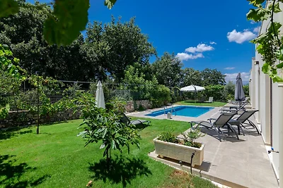 Villa in Gallos hat 4 Schlafzimmer