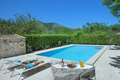 Villa in Pollensa mit Schwimmbecken