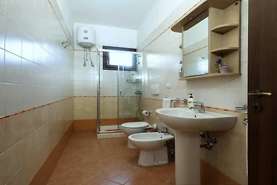 Spiacious Italian villa