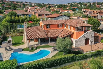 Villa in Kastelir with Swimming Pool