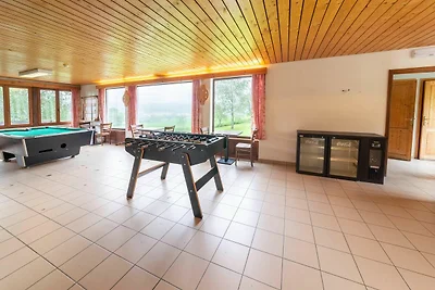Bellissima casa galleggiante nel porto di...