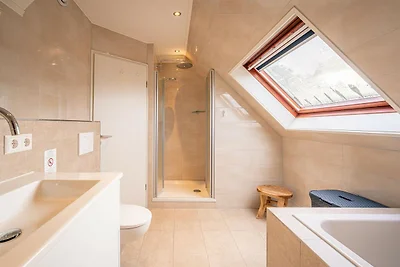 Charmante Villa in der Nähe von Meer und Wald