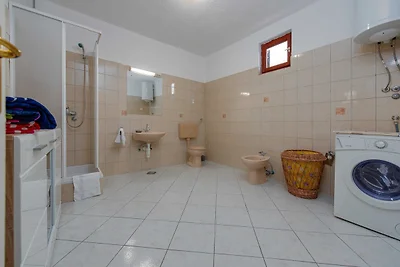Holiday Home Apios - Three Bedroom Holiday Ho...