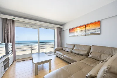 Bellissimo appartamento con vista sul mare
