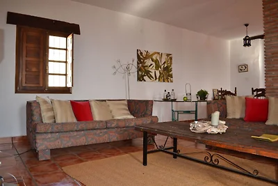 Spaziosa casa vacanze ad Almogía con pisina