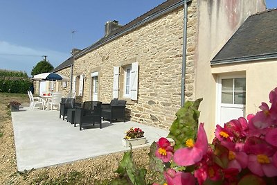 Natursteinhaus mit großem Garten, Douarnenez-...