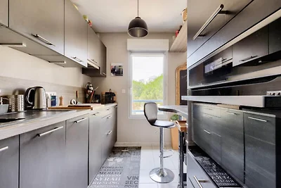 Entfliehen Sie in der Nähe des Hafens von Les...