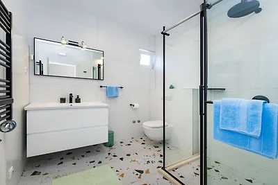 Comfort Villa - Ten bedroom house with the...