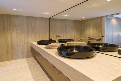 Luxe appartement met ruim terras
