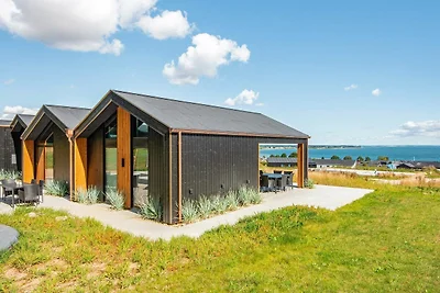 12 Personen Ferienhaus in Sjølund