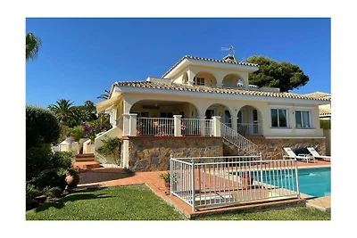 In Elviria mit 180° Meerblick