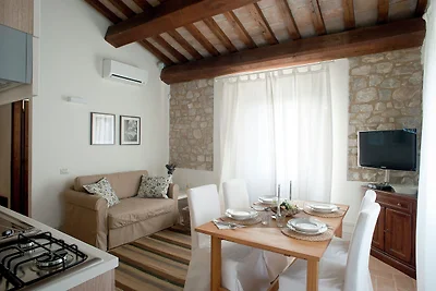 Moderno appartamento con piscina