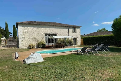 Villa in Frankreich mit Pool und Garten