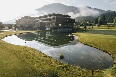Luxuriöses Penthouse am Golfplatz
